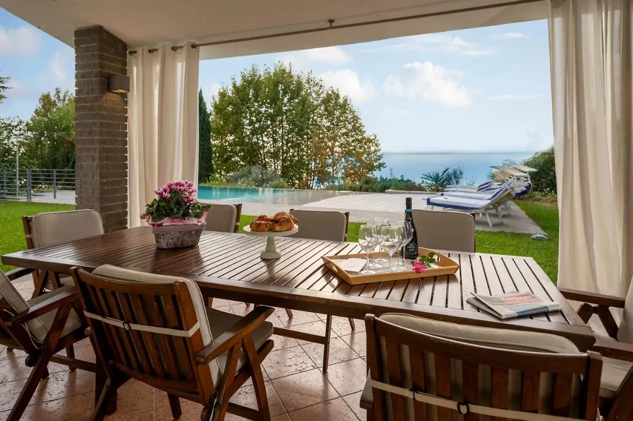 Villa Infinity - Regarda Travel Bardolino